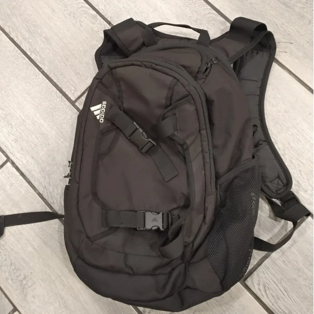 Adidas Black Backpack Sport Travel School Bag‎ Adjustable Straps Mesh Pockets